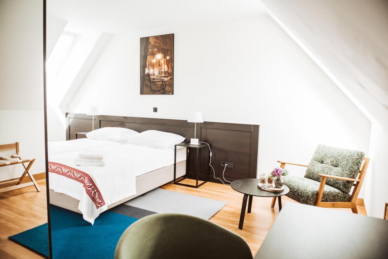 Dvorac Jankovic Bed & Breakfast Suhopolje Phòng bức ảnh