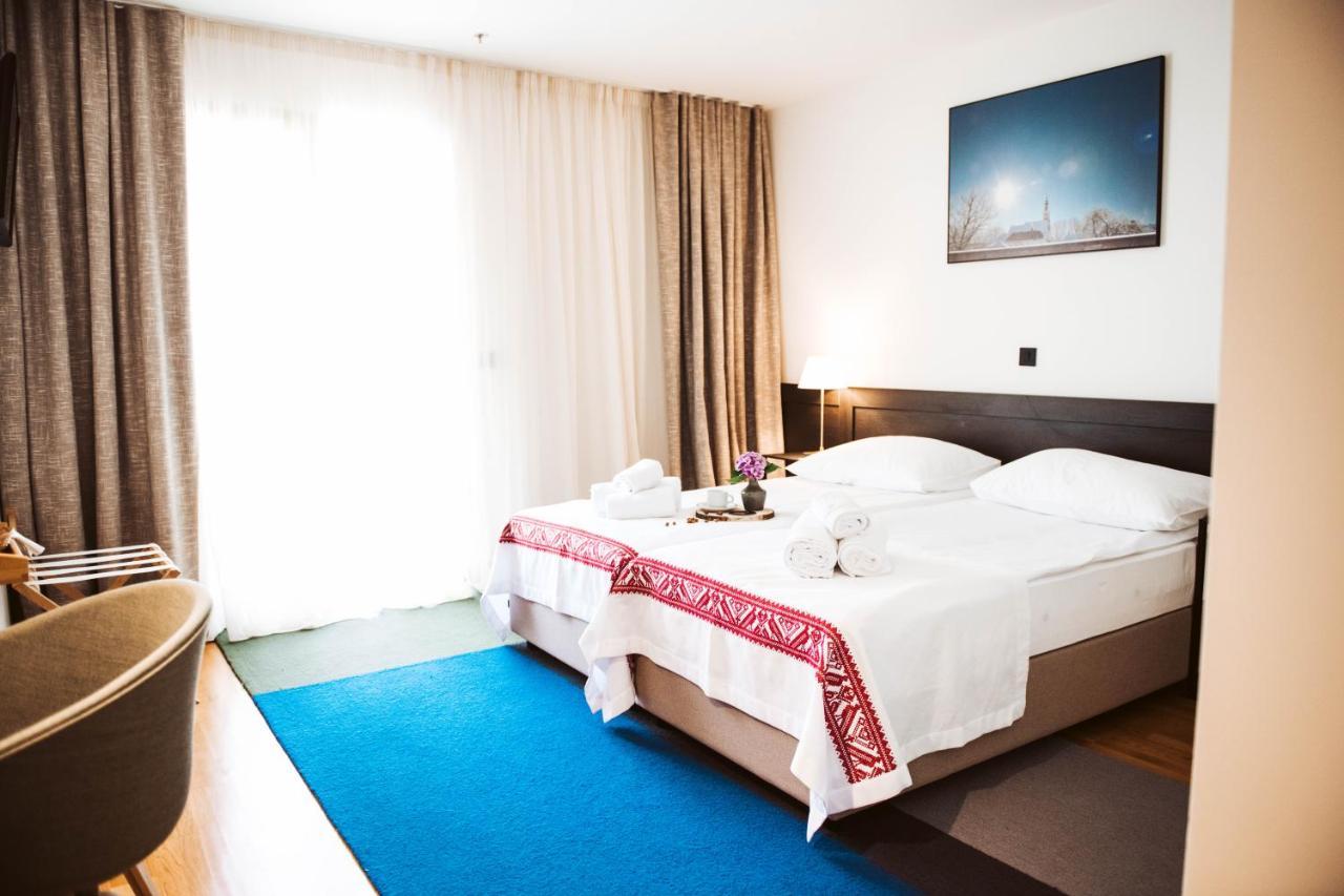 Dvorac Jankovic Bed & Breakfast Suhopolje Phòng bức ảnh